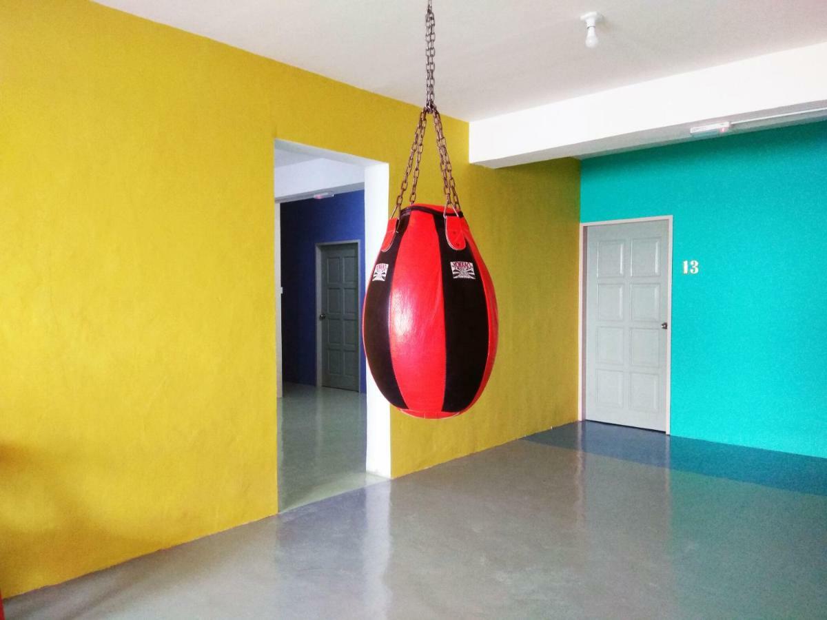 Sandakan Backpackers Hostel Екстер'єр фото