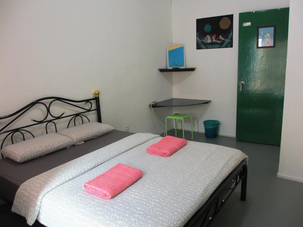 Sandakan Backpackers Hostel Екстер'єр фото
