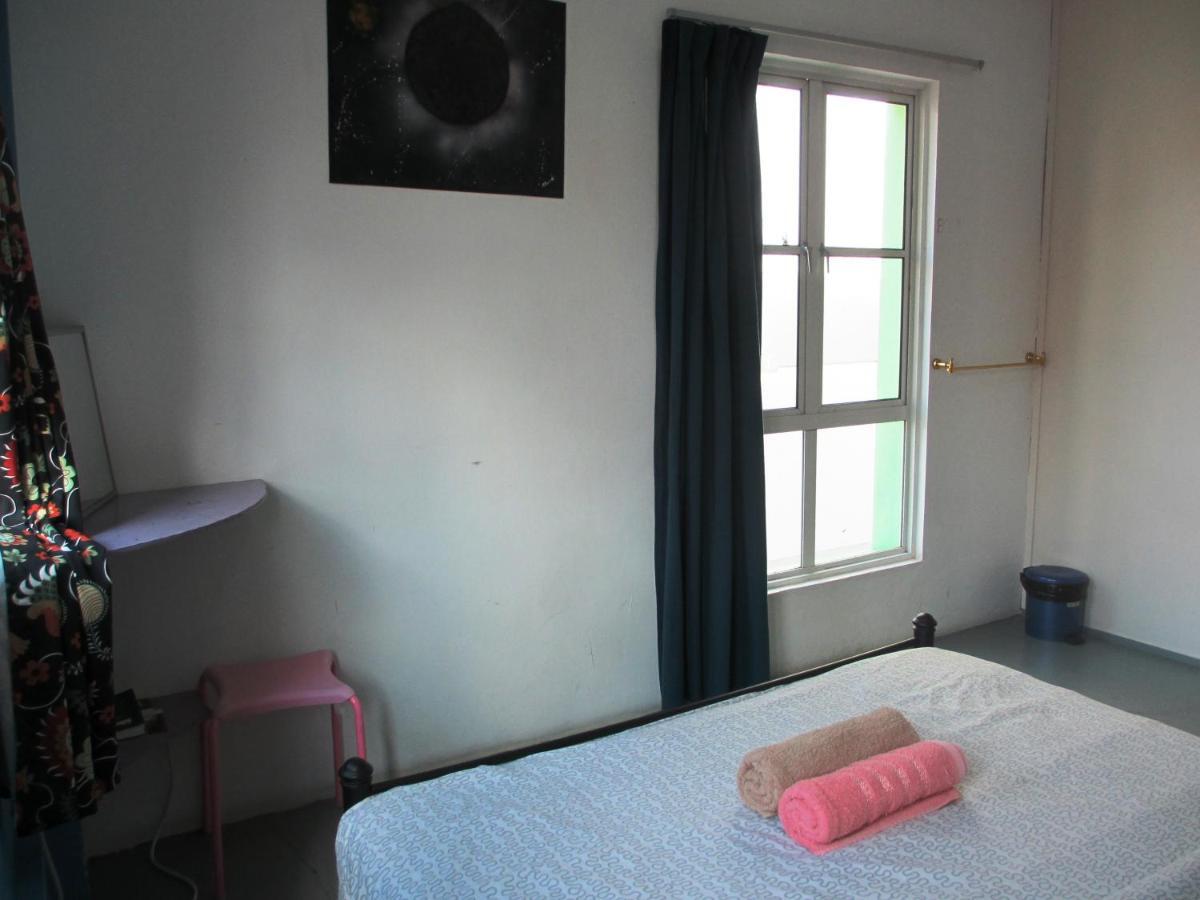 Sandakan Backpackers Hostel Екстер'єр фото