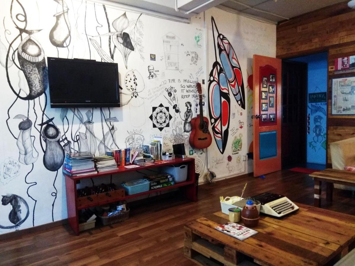 Sandakan Backpackers Hostel Екстер'єр фото