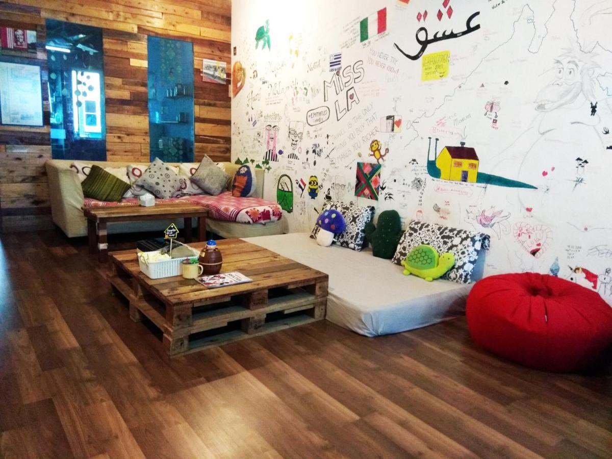 Sandakan Backpackers Hostel Екстер'єр фото